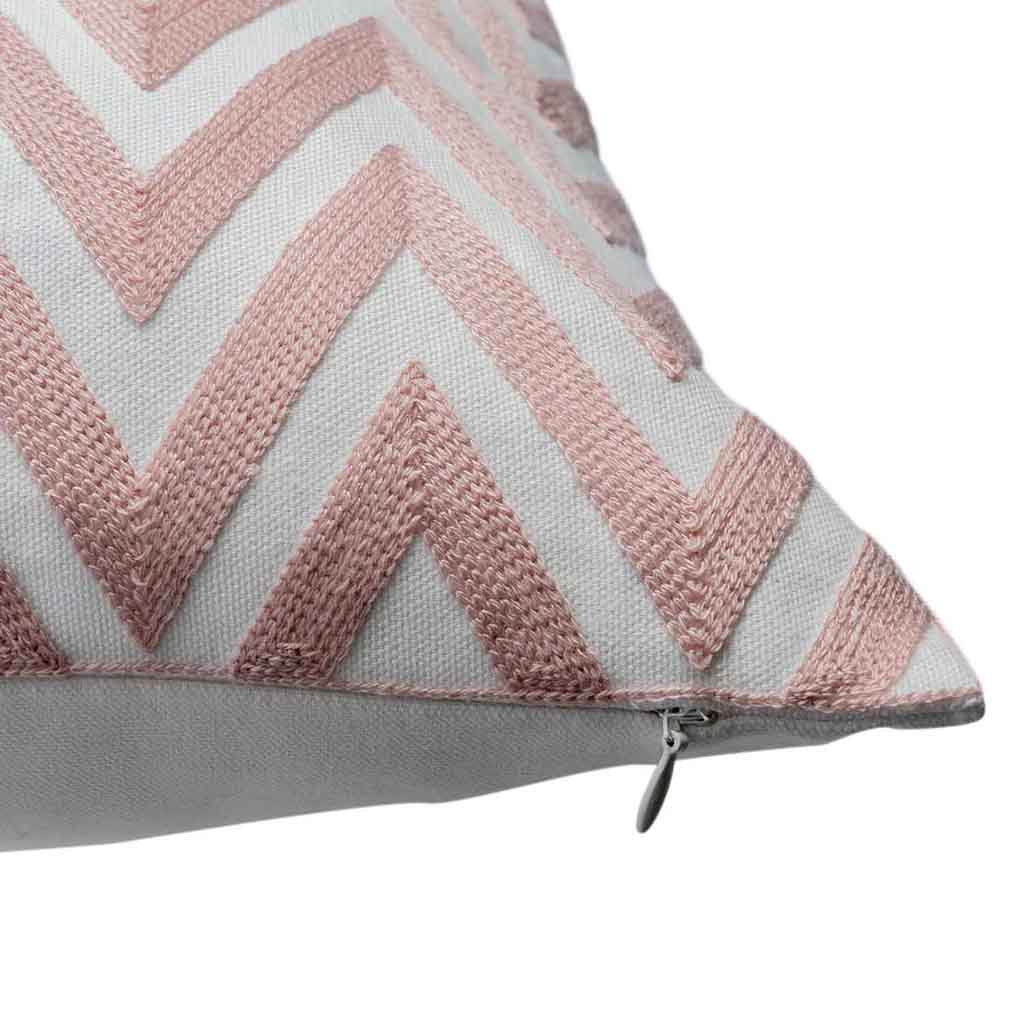 Cojín Zig Zag 50X50 Bordado Rosa/Blanco